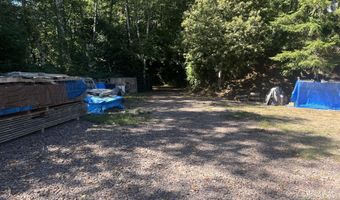 17301 Canyon Dr, Brookings, OR 97415