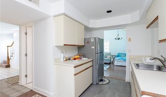 327 Corey Ln, Middletown, RI 02842