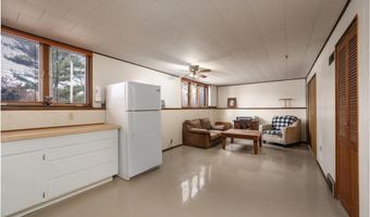 607 Cross Ave S, Amery, WI 54001