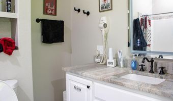 33765 S Coves Dr, Afton, OK 74331