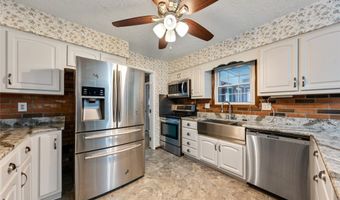 215 Rustic Hill Ln, Amherst, OH 44001