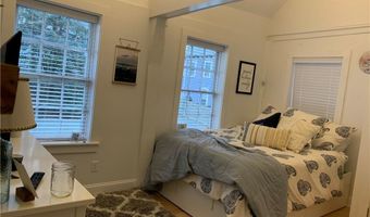 5 Division St, Newport, RI 02840