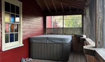 164 Bay Spring Ave, Barrington, RI 02806