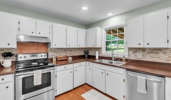 107 A Brookforest Dr, Belton, SC 29627