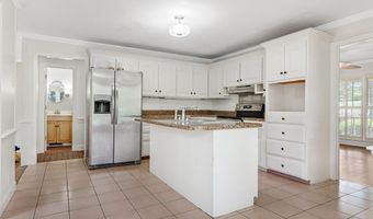 2420 E Alberson Dr, Albany, GA 31721