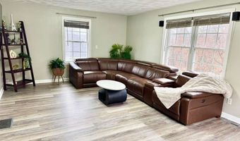 5 Edgewood Ave, Cumberland, RI 02864