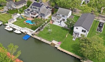 17 Norman Ave, Amityville, NY 11701