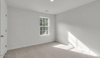725 Lazy Elm Ln, Aberdeen, NC 28315