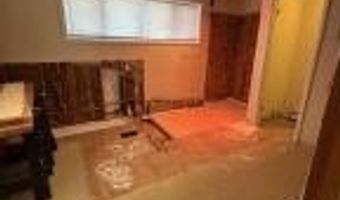 6 2ND St, Barnegat, NJ 08005
