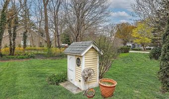 53 Jennys Ln, Barrington, RI 02806