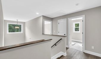 70 Seurat St, Barnegat, NJ 08005