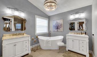 7 ROCK RIVER Ct, Algonquin, IL 60102