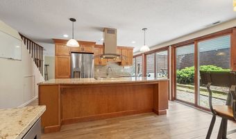 525 Tumbling Hawk 525, Acton, MA 01720