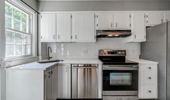 111 STANMORE Rd, Baltimore, MD 21212