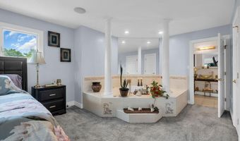 14 Dolan Ave, Aberdeen, NJ 07747