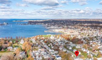 91 Houston Ave, Newport, RI 02840
