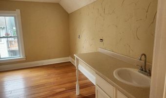 329 Jefferson St, Algonquin, IL 60102