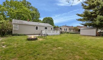 83 Bateman Ave, Cranston, RI 02920