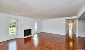 974 Claytonbrook Dr 1A, Ballwin, MO 63011