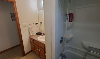 41 Dana Dr, Bangor, ME 04401