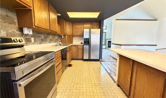 2904 Bunker Hill Dr, Billings, MT 59105