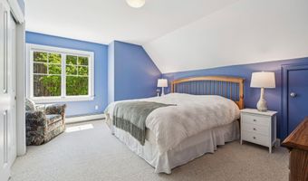 73 Pipers Point Ln, Alton, NH 03809