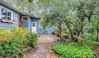 730 Dogwood St, Anchorage, AK 99501