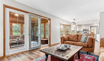 12534 Dover Dr, Apple Valley, MN 55124