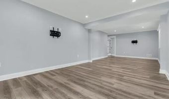 430 Church St, Belford, NJ 07718