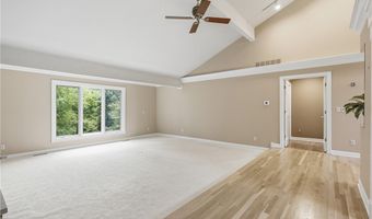 483 Concord Downs Ln, Aurora, OH 44202