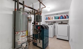 14 Evans Ave, Albertson, NY 11507