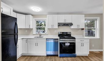 9 Frederick Dr, Bayville, NJ 08721