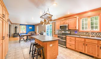290 Castle Island Rd, Belgrade, ME 04917