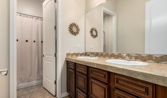4390 S WHITE Dr, Chandler, AZ 85249