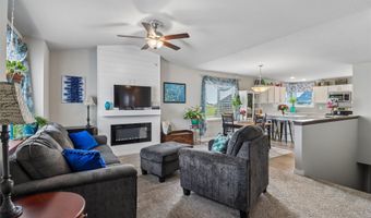 810 NE Meadow Landing Dr, Ankeny, IA 50021