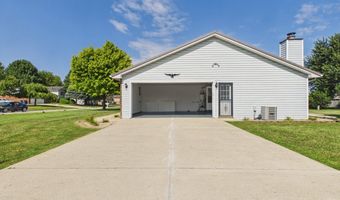 1520 E 42nd St, Anderson, IN 46013