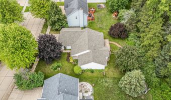 1424 E KEYSTONE Ln, Appleton, WI 54913