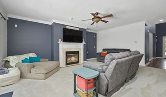 36 Summit Rd, Bedford, NH 03110