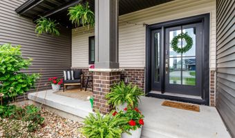 5467 Windrose Ln, Ames, IA 50014