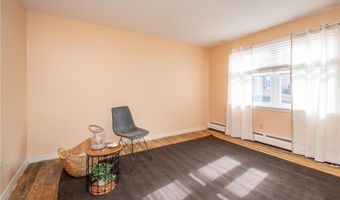 70 Carroll Ave 510, Newport, RI 02840