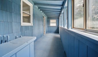 17 Overlook Ave, Bristol, CT 06010