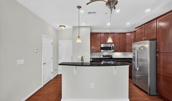43845 CENTERGATE Dr, Ashburn, VA 20148