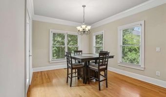 12516 Darvish Ln, Alpharetta, GA 30005