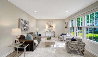 3820 WINTERSET Dr, Annandale, VA 22003