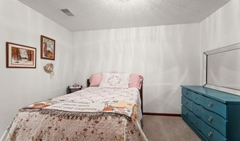 2014 Jonathan St, Kendallville, IN 46755