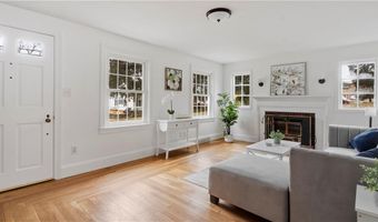2 Reservoir Ave, Johnston, RI 02919