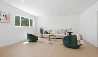 2610 Chestnut Ave, Carlsbad, CA 92010