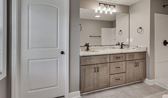 604 Hemlock Dr, Asheboro, NC 27205