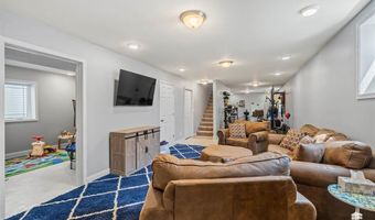 3673 Stewart Farm Rd, Wamego, KS 66547