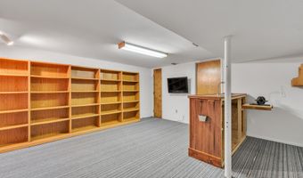 2145 Steeplechase Dr, Ann Arbor, MI 48103